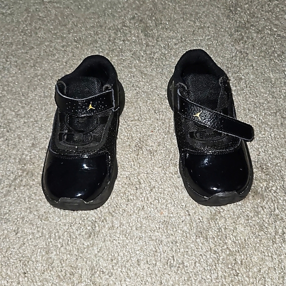 Kids Jordans Unisex - Picture 1 of 4